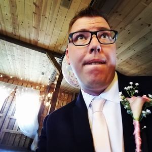 Meet your Posher, Mikel-jon